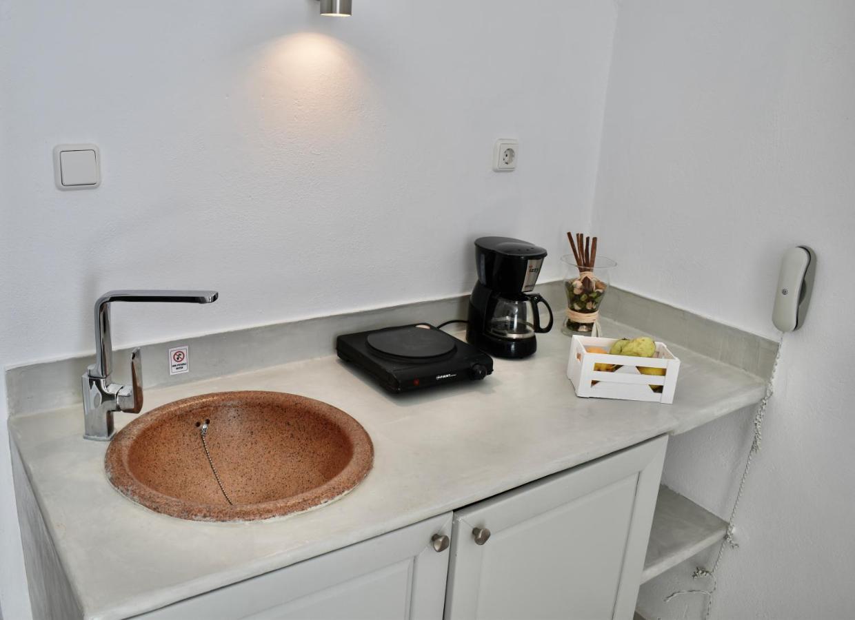 Aeolos Art & Eco Suites Adults Only อิเมโรวิยอน ภายนอก รูปภาพ